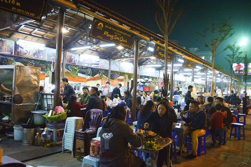 night market stalls